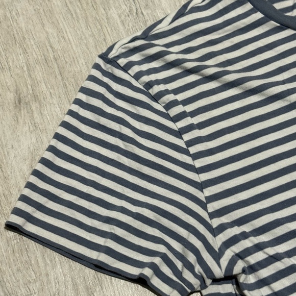 Ralph Lauren Blue and White Striped Short Sleeve Tee - Picture 4 of 8